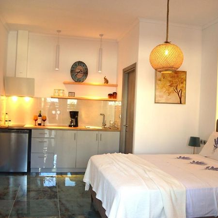 Golden Mile Studio-Apartment Ypsos Eksteriør bilde